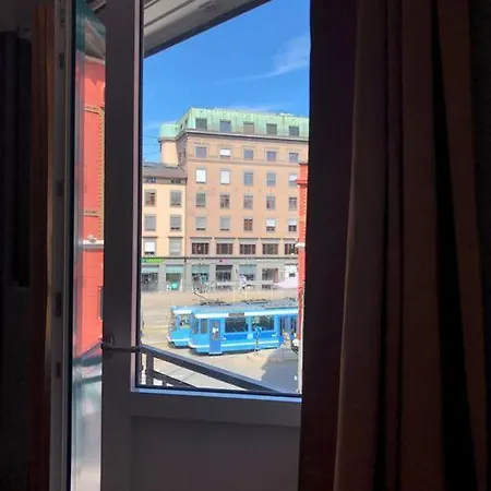 Super-central And Attractive * Όσλο